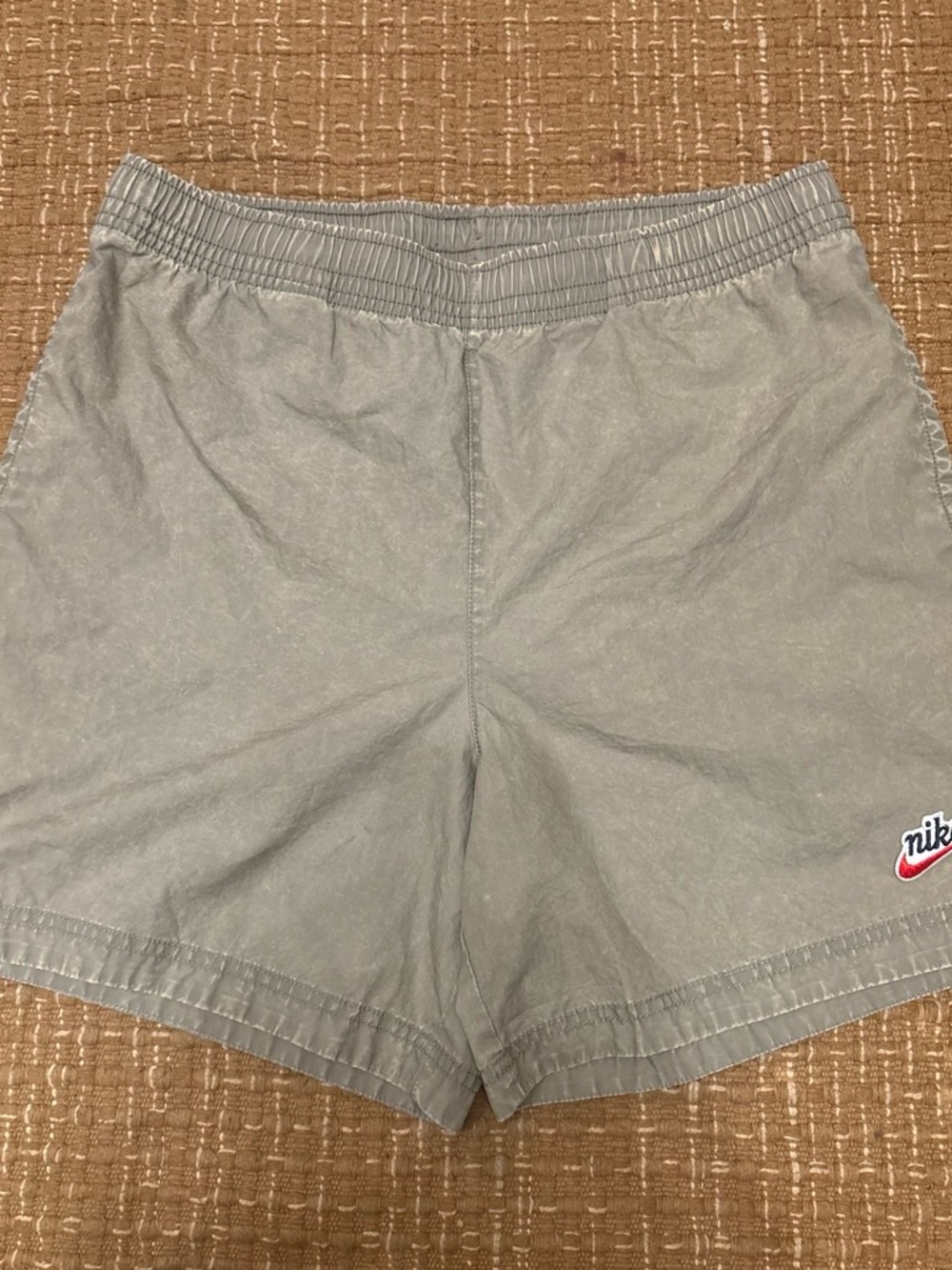 Nike Men's Gray Elastic-Waist Athletic Shorts